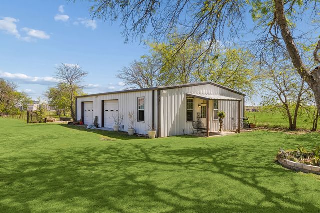 110 S Walnut, Roanoke, TX 76262