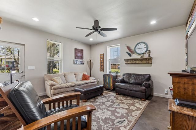 110 S Walnut, Roanoke, TX 76262