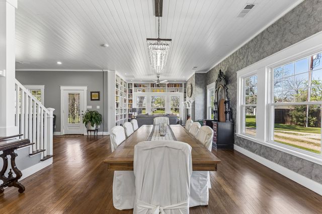 110 S Walnut, Roanoke, TX 76262