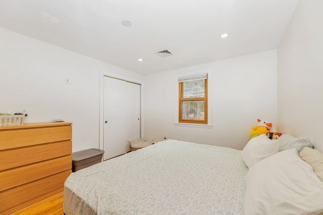 881 Pleasant St, Stoughton, MA 02072