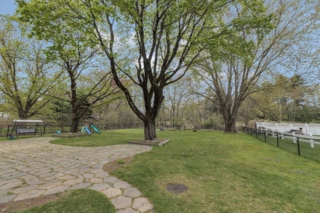 881 Pleasant St, Stoughton, MA 02072
