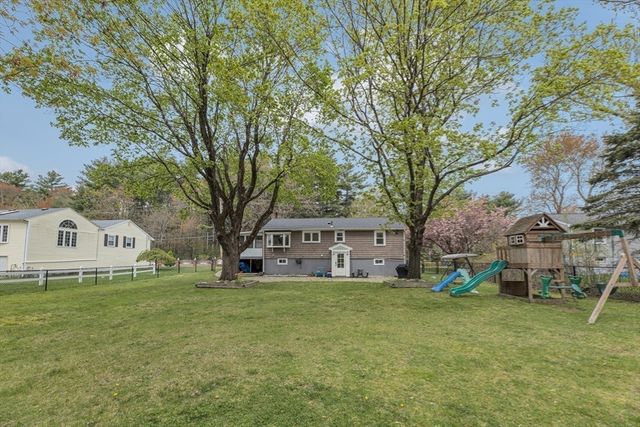 881 Pleasant St, Stoughton, MA 02072