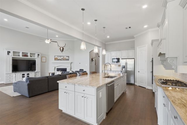 2429 Morning Ridge Lane, Friendswood, TX 77546