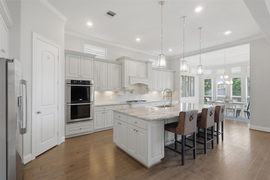 2429 Morning Ridge Lane, Friendswood, TX 77546