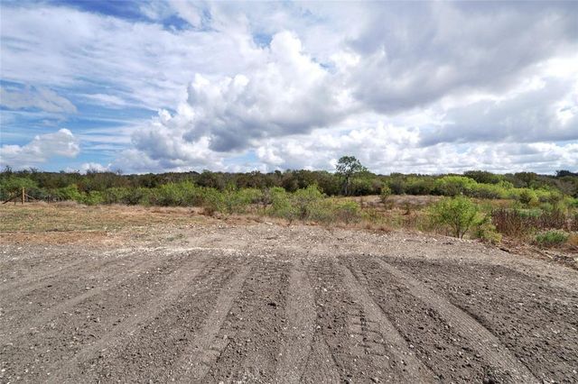 231 La Fortuna DR, Del Valle, TX 78617