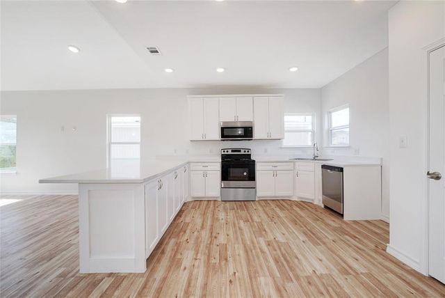 231 La Fortuna DR, Del Valle, TX 78617
