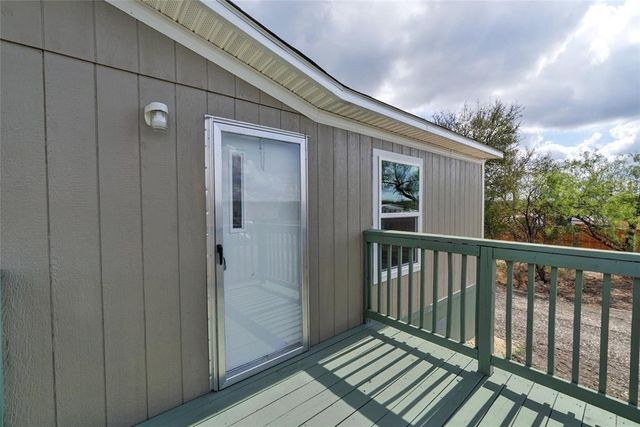 231 La Fortuna DR, Del Valle, TX 78617