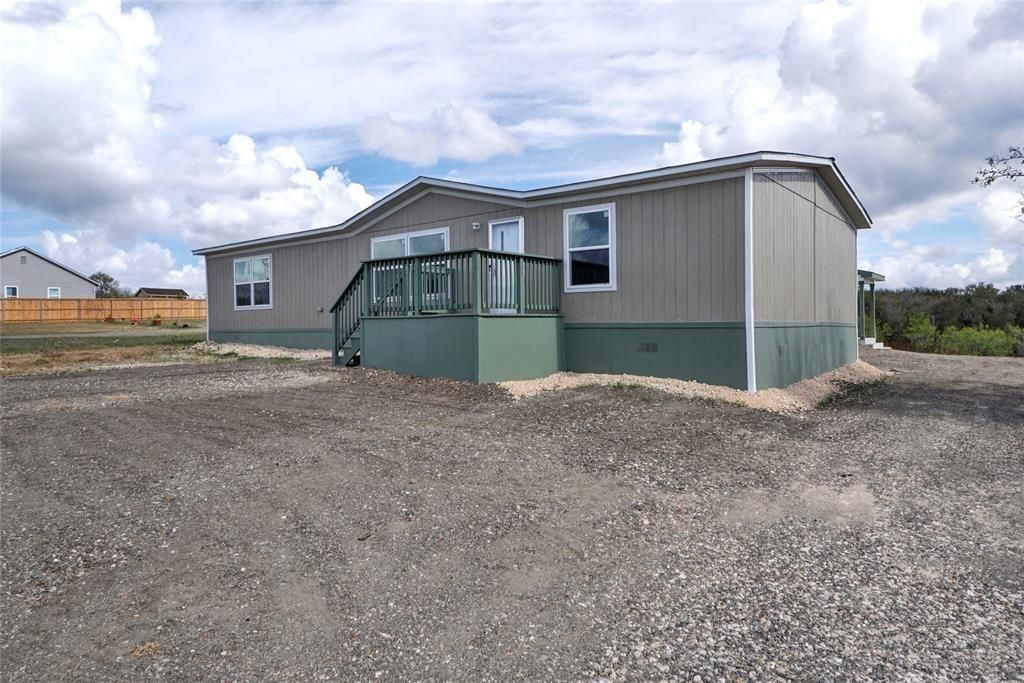 231 La Fortuna DR, Del Valle, TX 78617