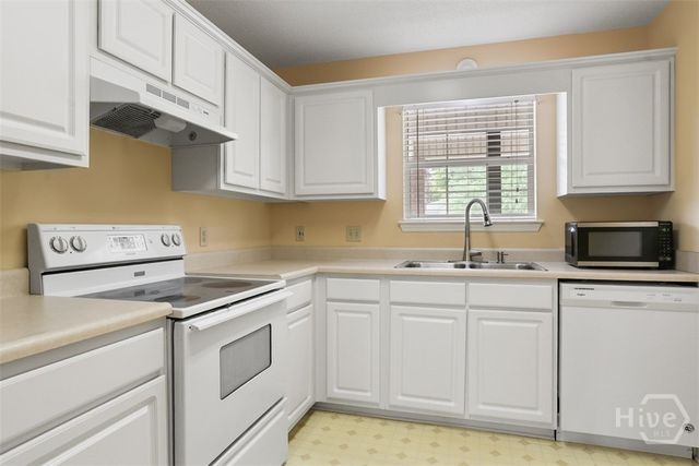 211 edgewater Road 40, Savannah, GA 31406