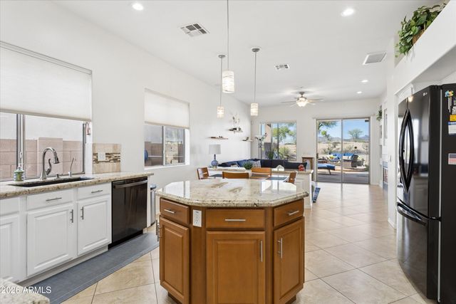 10550 E SHEENA Drive, Scottsdale, AZ 85255