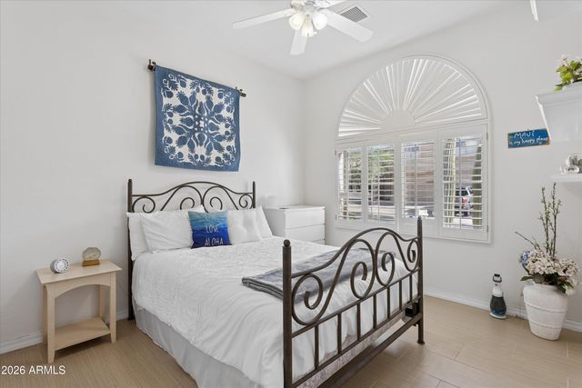 10550 E SHEENA Drive, Scottsdale, AZ 85255