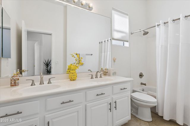 10550 E SHEENA Drive, Scottsdale, AZ 85255