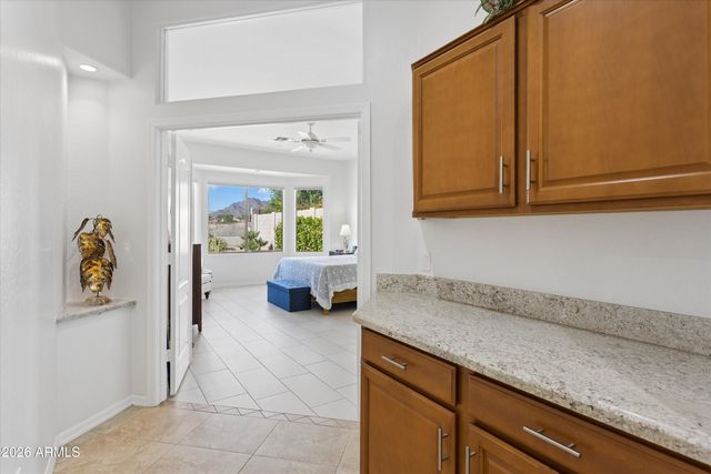 10550 E SHEENA Drive, Scottsdale, AZ 85255