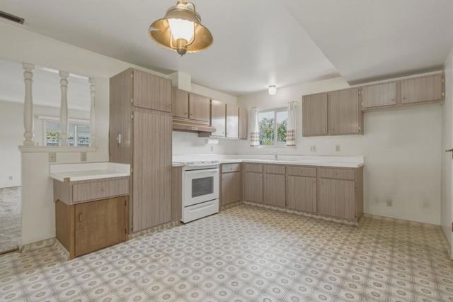 754 San Simeon Drive, Salinas, CA 93901