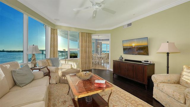136 GOLDEN GATE POINT 502, Sarasota, FL 34236