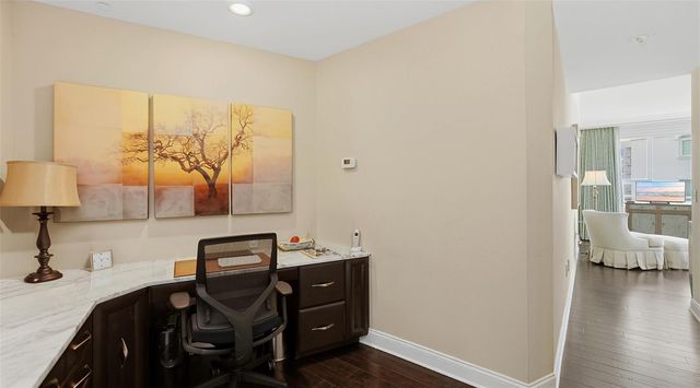 136 GOLDEN GATE POINT 502, Sarasota, FL 34236