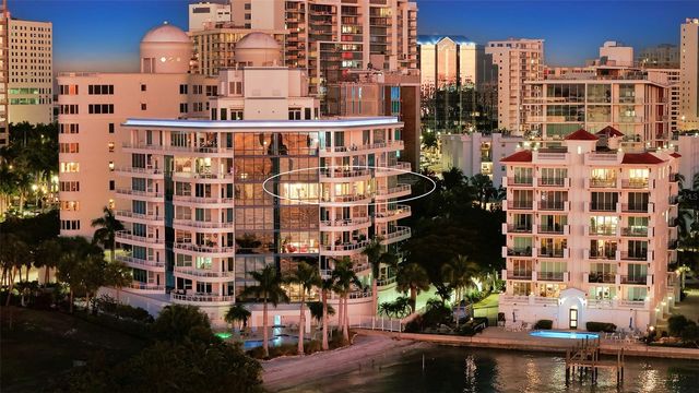 136 GOLDEN GATE POINT 502, Sarasota, FL 34236