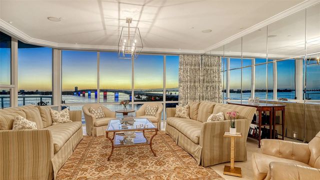 136 GOLDEN GATE POINT 502, Sarasota, FL 34236