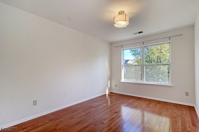 2 Katie Ct, East Hanover Twp., NJ 07936