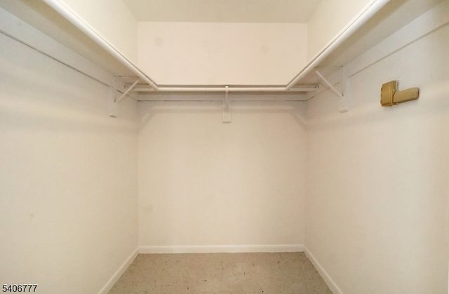 2 Katie Ct, East Hanover Twp., NJ 07936