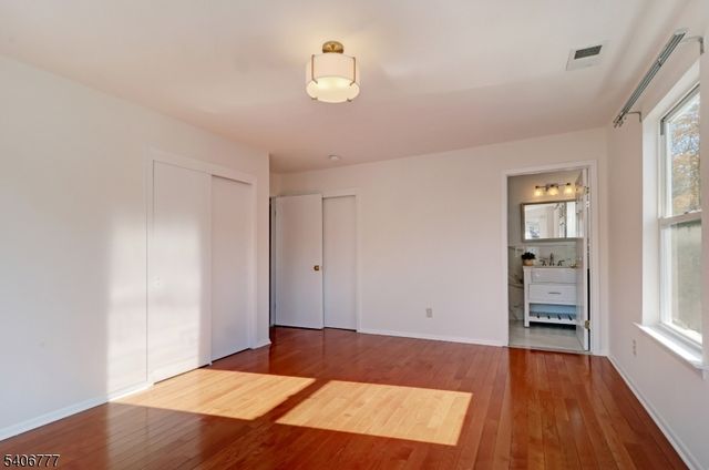 2 Katie Ct, East Hanover Twp., NJ 07936