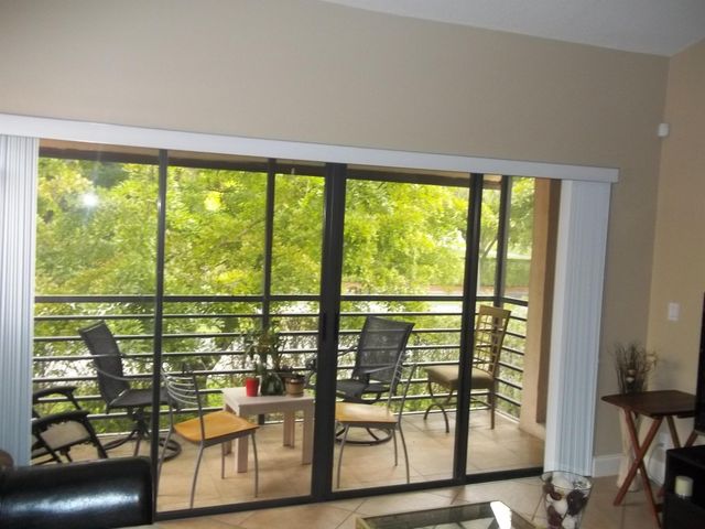 4 Via De Casas Sur 203, Boynton Beach, FL 33426