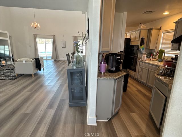 13975 Barker, Apple Valley, CA 92307