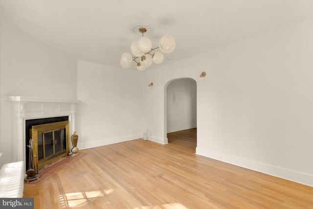 3719 WINDOM PL NW, Washington, DC 20016