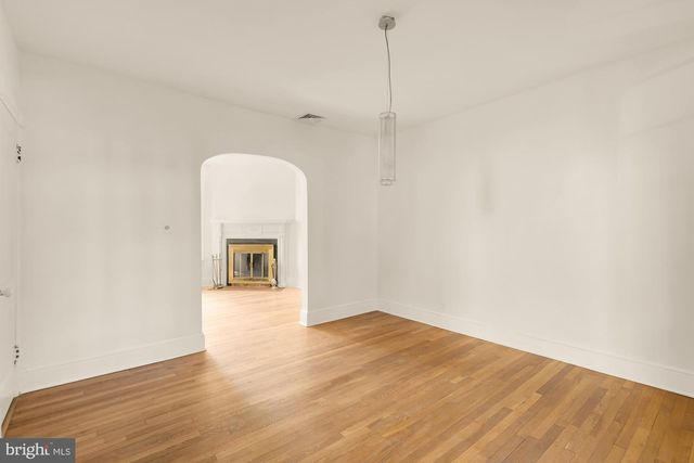 3719 WINDOM PL NW, Washington, DC 20016
