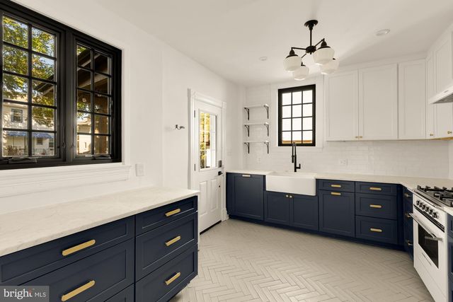 3719 WINDOM PL NW, Washington, DC 20016