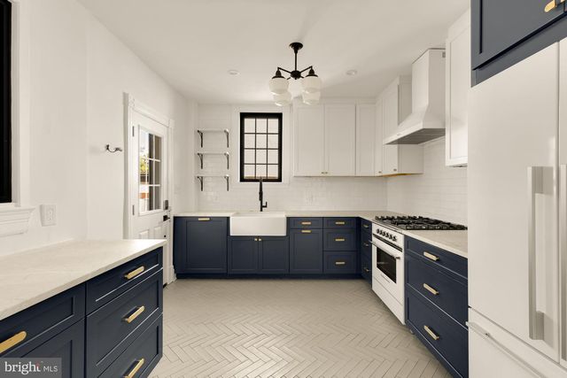 3719 WINDOM PL NW, Washington, DC 20016