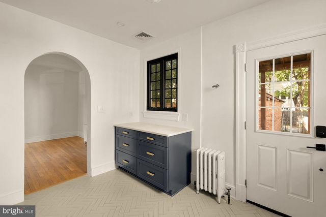 3719 WINDOM PL NW, Washington, DC 20016