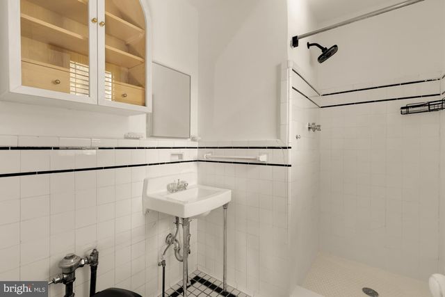 3719 WINDOM PL NW, Washington, DC 20016