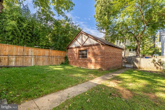 3719 WINDOM PL NW, Washington, DC 20016
