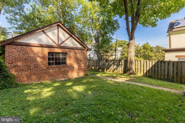 3719 WINDOM PL NW, Washington, DC 20016
