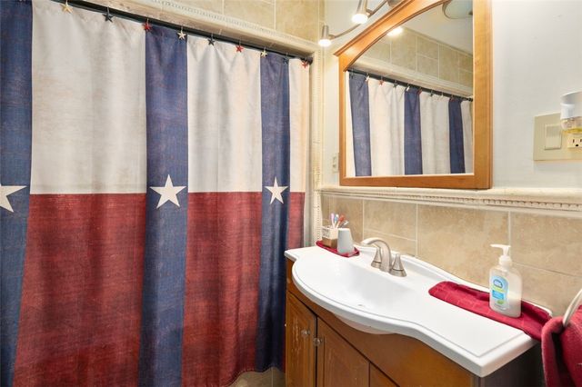 34 Byron Street, Cranston, RI 02920