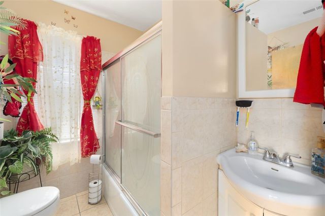 34 Byron Street, Cranston, RI 02920