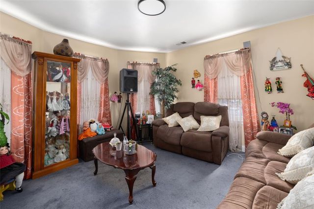 34 Byron Street, Cranston, RI 02920