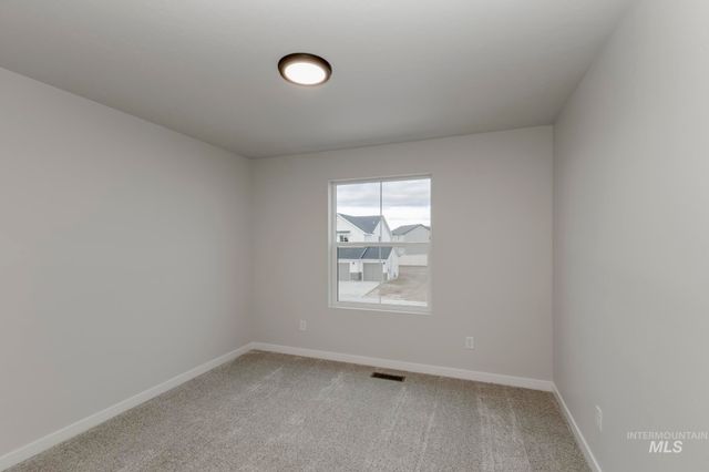 7115 E Marble Springs Dr, Nampa, ID 83687
