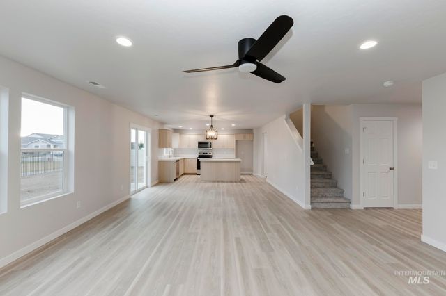 7115 E Marble Springs Dr, Nampa, ID 83687