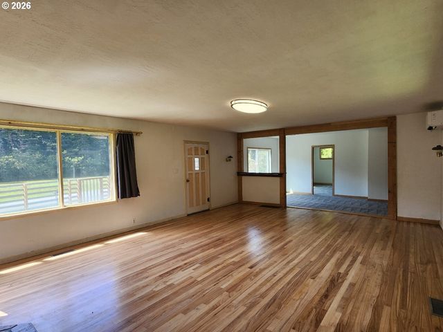 42585 ARIZONA St, Port Orford, OR 97465