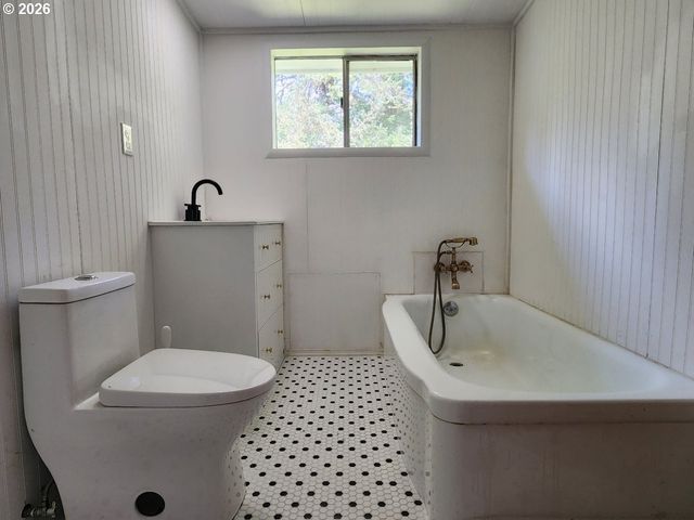 42585 ARIZONA St, Port Orford, OR 97465