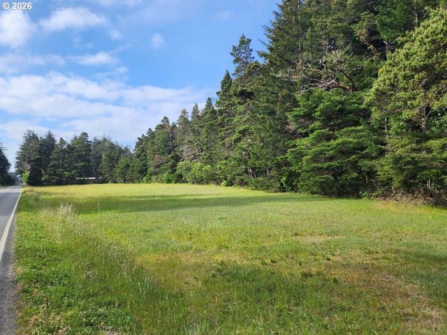 42585 ARIZONA St, Port Orford, OR 97465