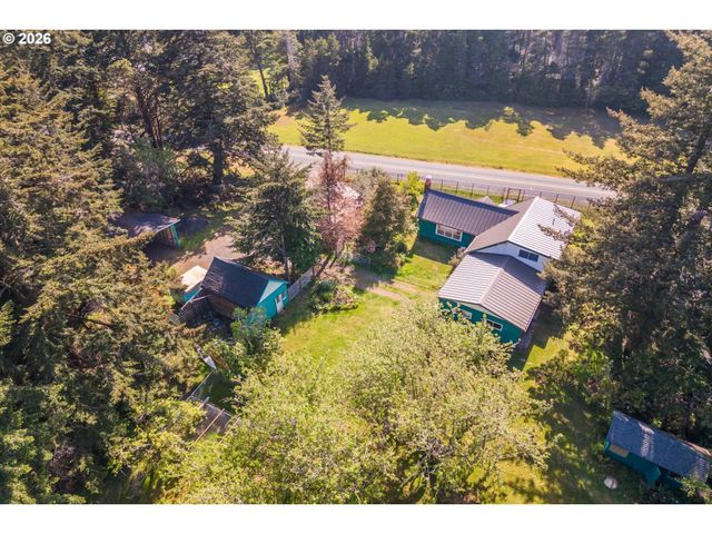 42585 ARIZONA St, Port Orford, OR 97465