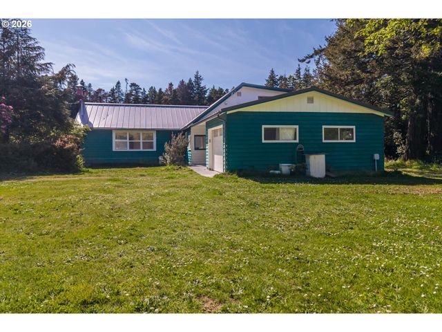 42585 ARIZONA St, Port Orford, OR 97465