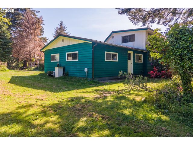 42585 ARIZONA St, Port Orford, OR 97465