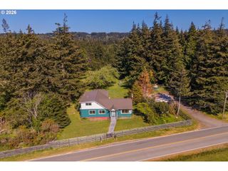 42585 ARIZONA St, Port Orford, OR 97465