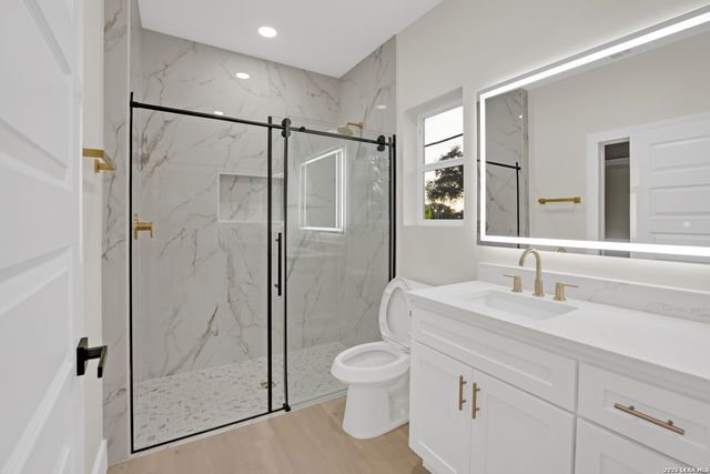 255 Venice, San Antonio, TX 78201