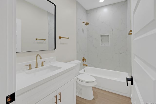 255 Venice, San Antonio, TX 78201