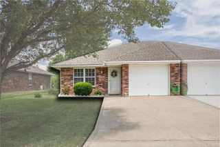 1024 Christie Lane, Grain Valley, MO 64029